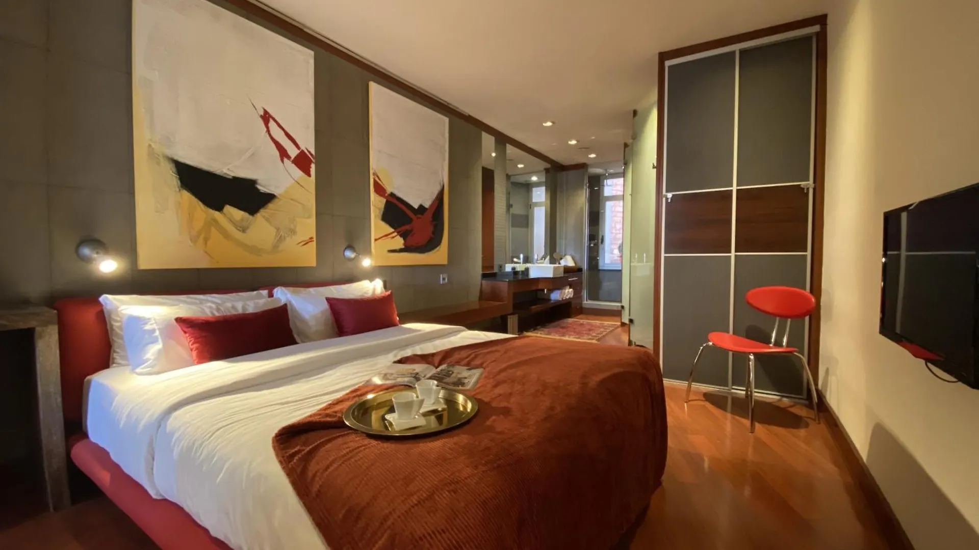 Luminous Designer Loft Style Apt Eixample Views By Myrentalhost 바르셀로나 0*,  스페인